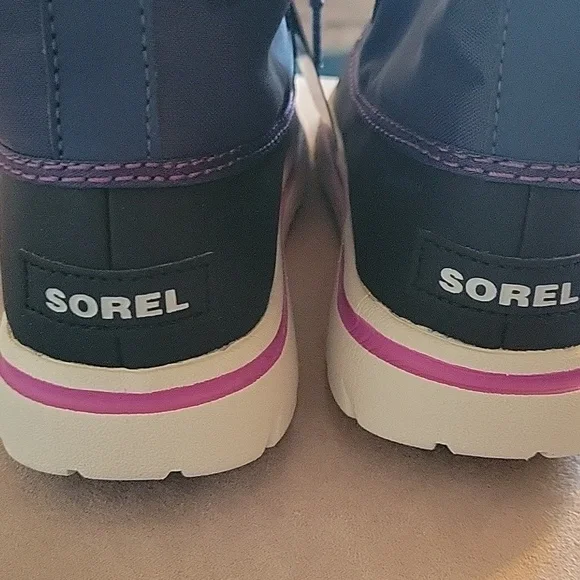 Brand new Sorel boots - Picture 3 of 5